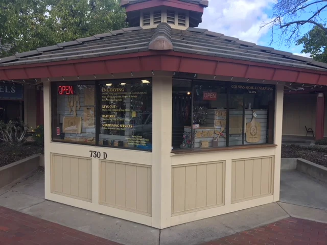Cousins Kiosk and Engraving